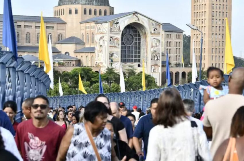   Prefeito de Aparecida em São Paulo retira projeto que criava taxa para turistas