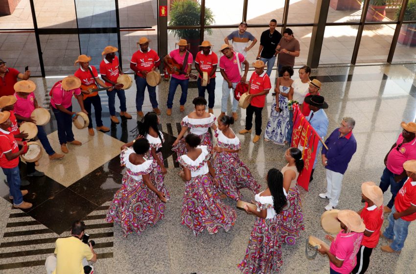  Governo do Tocantins promove recepção à Folia do Divino no Palácio Araguaia, em Palmas